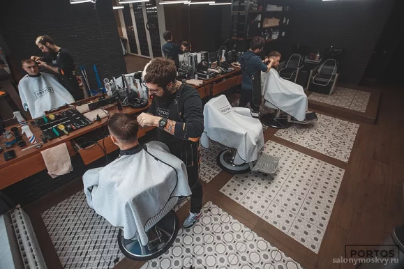 Мужская парикмахерская Portos на Чистопольской улице фото 5